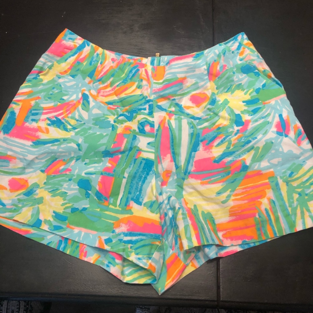 Lilly Pulitzer flat front shorts